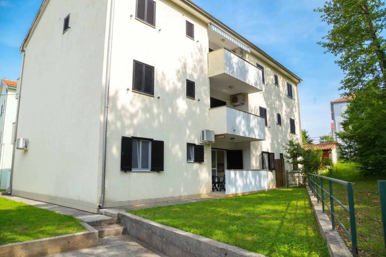 Apartment Porat โพราต ภายนอก รูปภาพ
